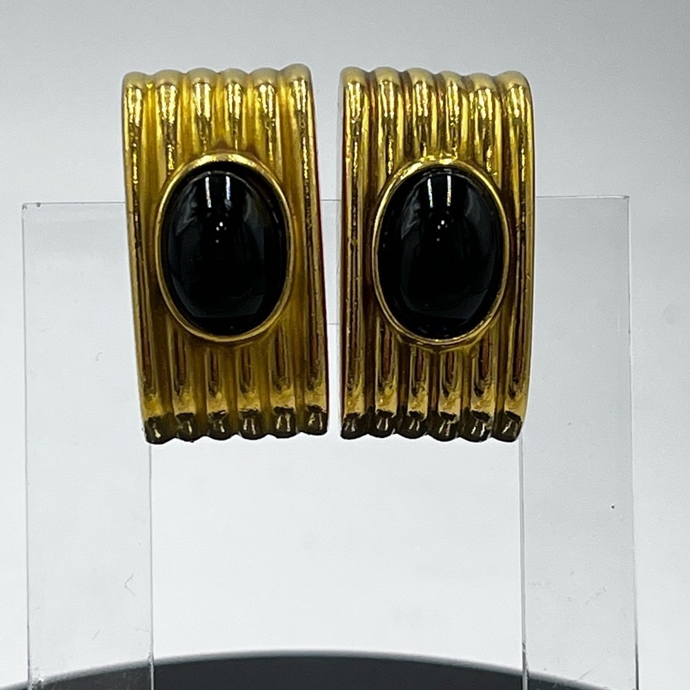 Ben Amun Designer‎ Vintage 1980 Large Clip-On Gold Tone Black Cabochon  Earrings